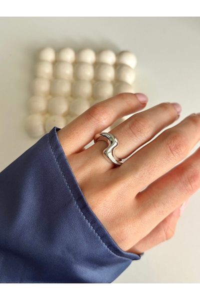 Ressia Wavy Ring