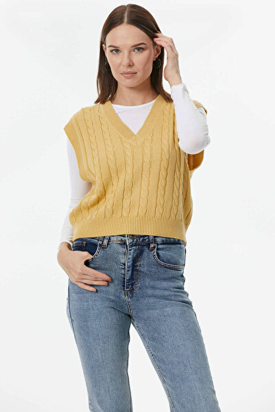 Sementa V-Neck Braided Knitwear Sweater - Dark Yellow
