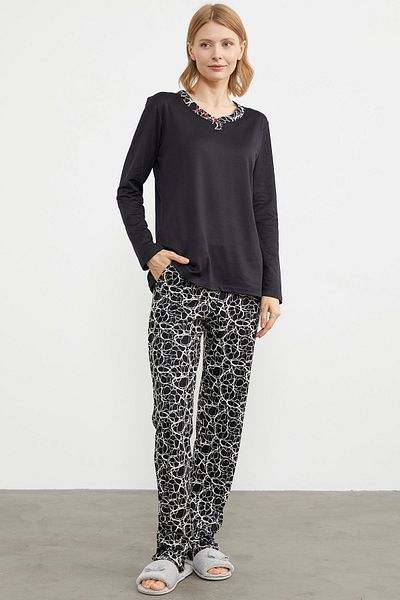 Sementa Set pijama cu detaliu nasturi pe guler - negru
