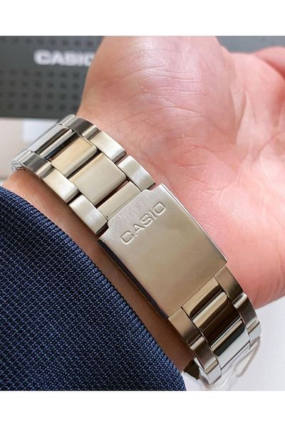 Casio Casio Men's MTP-1302D-1A2 41mm Silver Analog Quartz Watch with Stainless Steel Strap