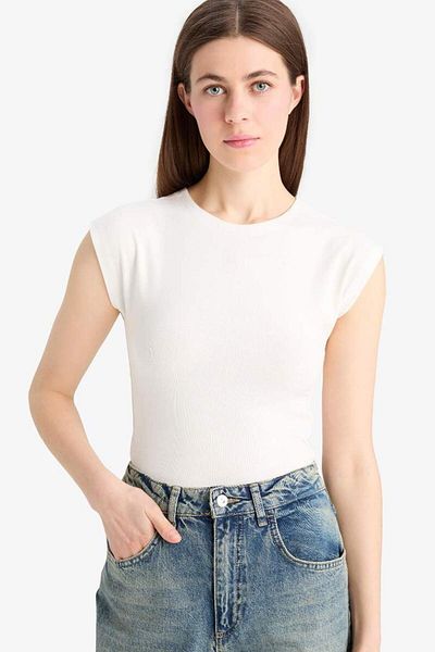 DeFacto New Season Slim Fit Slim Fit Crew Neck Basic Plain Modal Short Sleeve T-Shirt
