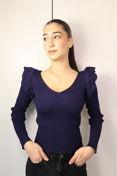 swan butik SWAN BOUTIQUE PULOVER DE TRICO FEMEI CU GÂTUL V DETALIE VOLANĂ ALBASTRU ÎNCHIS
