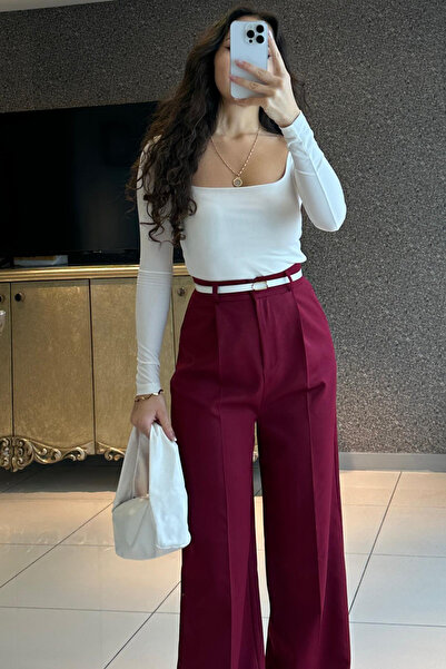 Damla Demli بنطلون بالازو باللون العنابي مع تفاصيل على الخصر