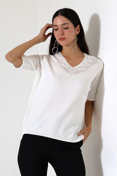 Devinka Women's White V-Neck Lace Detailed Comfortable Fit T-Shirt