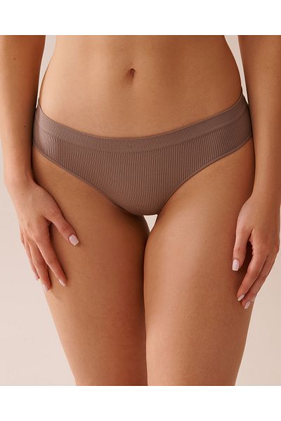 La Vie en Rose Seamless Fabric Ribbed Bikini Panty