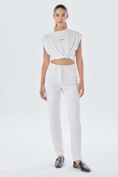 Rue Studio Pantaloni albi din denim cu detaliu de broderie