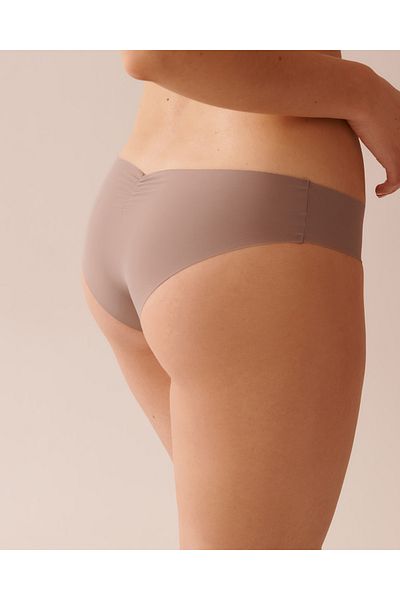 La Vie en Rose Microfiber Invisible Cheeky Panty
