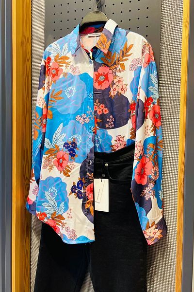 FEMELLE Cămașă oversize din satin cu model floral pentru femei (cumpărați o mărime mai mică)