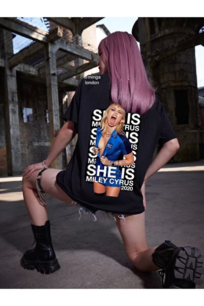 Minga London تي شيرت أسود للجنسين بطبعة ميلي سايروس بتفاصيل أمامية/خلفية مقاس كبير -Mingalondon