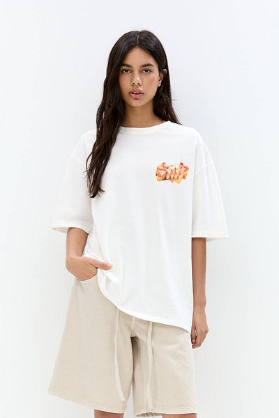 Pull & Bear STWD T-shirt with a crème caramel graphic