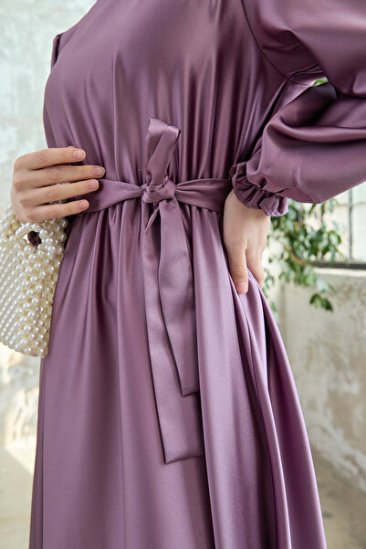 VAVİNOR Liza Kuşaklı Saten Elbise - Leylak