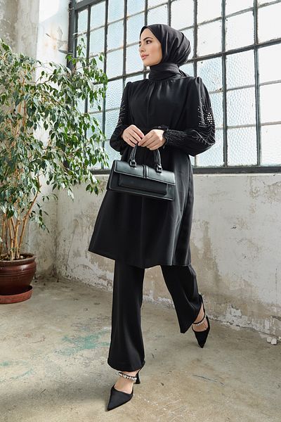 VAVİNOR Stone Embroidered Set with Sleeves - Black