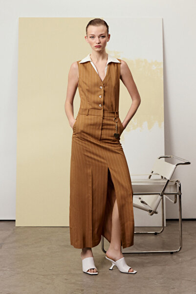 Berr-ın Ριγέ φόρεμα με γιακά με αντίθεση καφέ