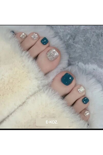 Butik Kısa Kare Yeşil Gümüş Simli Parlak 24'lü Takma Ayak Tırnak Seti