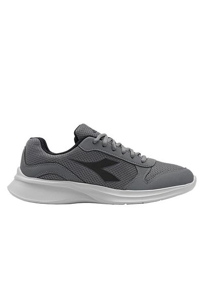 Diadora Robin 4 Sports Shoes