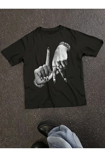 LAND MODA طباعة إيماءات LA مع تي شيرت واسع مناسب برقبة دائرية وأكمام قصيرة لل...