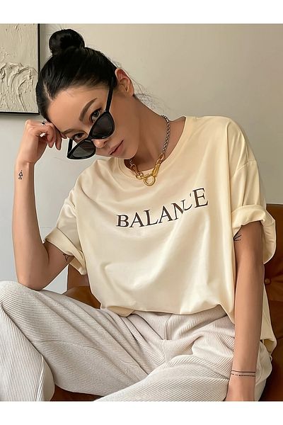 LAND MODA Μπλουζάκι με στάμπα Anime Plus Size, Πολυεστερικό μπλουζάκι με στρογγυλή λαιμόκοψη, διχτυωτό ύφασμα,