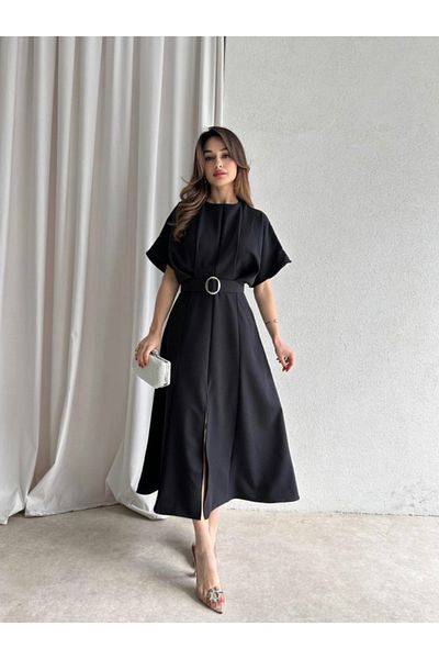 Afiş Butik BlackMidiDress με στρογγυλή λαιμόκοψη - Λεπτομέρεια ζώνης