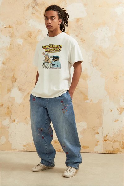 Tee&more. Unisex Oversize Democracy Printed Premium T-shirt