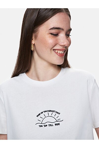 Ltb Tricou alb cu slogan obișnuit