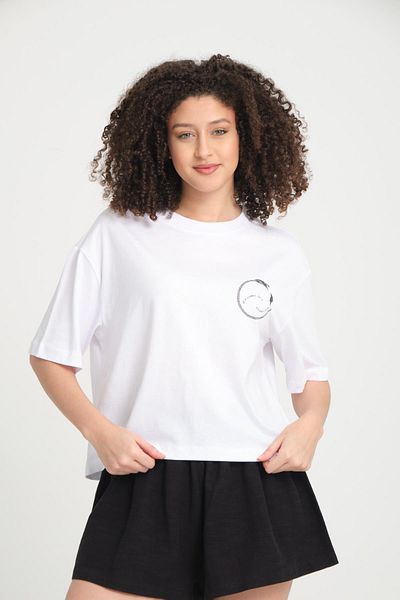 Store 100% Cotton, Relaxed Fit, Crew Neck T-Shirt - Aesthetic Text Design