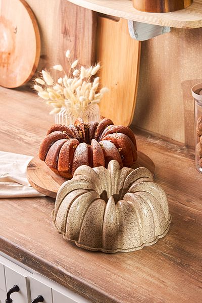 Emsan Ecru 25 cm Cemre Cake Mold