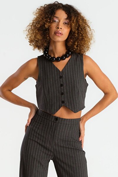 its basic Kadın Antrasit Çizgili Renk Önü Düğmeli Crop Fit Kumaş Yelek