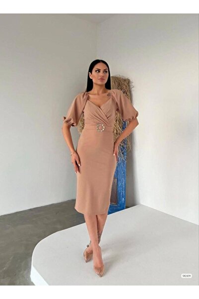 Modafeminen Kendinden Kemerli Krep Kumaş Kısa Kollu Elbise 582439Vizon