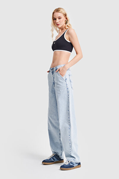 its basic Women's Snow Denim Color Juniper Skater Fit Loose Cut Denim Pants