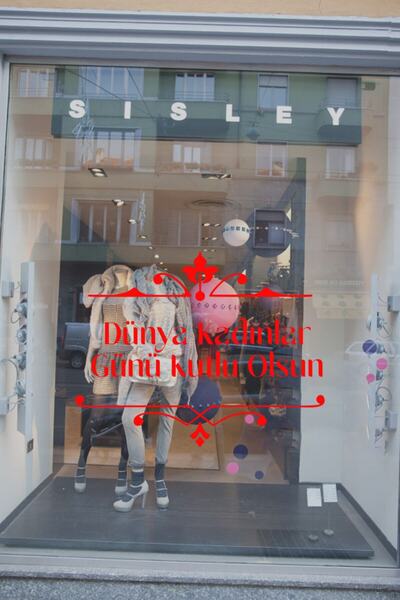 MIGNATIS Autocolant roșu pentru vitrină din sticlă cu panglică elegantă și me...