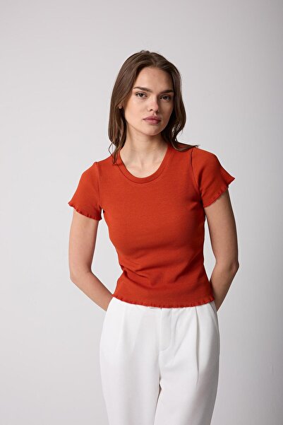 AMİDA Kadın T-Shirt Kiremit Rengi Fitilli Slim Fit Kısa Kol Baby Overlok Deta...