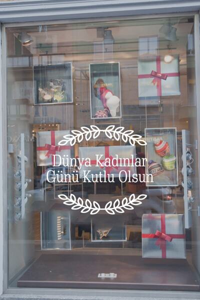 MIGNATIS Autocolant pentru vitrină din sticlă cu inscripția „Coroană cu bordu...