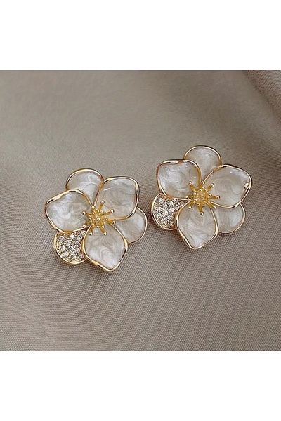 zehracatasariim Flower Design Women's Cream Color Earrings