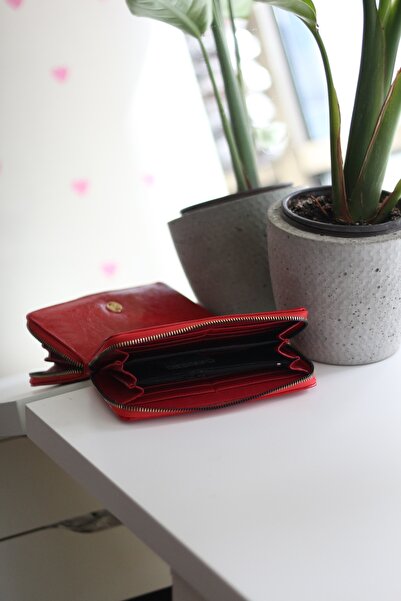 Moom Bag Women's Red Textured Slim Wallet with Card Holder Detail