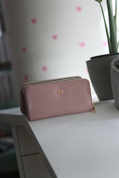 Moom Bag Γυναικείο πορτοφόλι με λεπτή υφή σε σκόνη με λεπτομέρεια θήκης για κάρτες