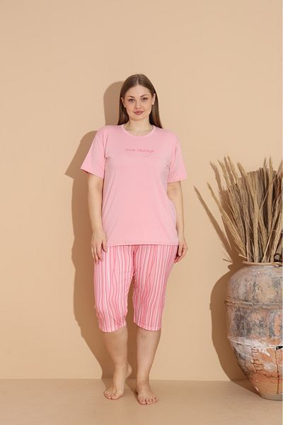 Temporium Women's Curve Plus Size Milan Fabric Capri Short Sleeve Pajama Set