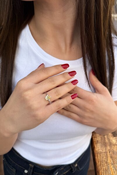 Utku Kuyumculuk 14 AYAR 1,92 CT SARI SAFİR FANCY TAŞLI VE 0,04 CT PIRLANTA TAŞLI BEYAZ ALTIN YÜZÜK