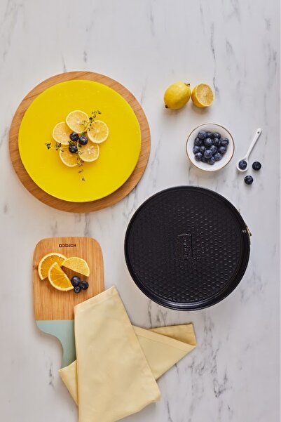 Karaca Formă pentru Tort Prinsă Aur Negru 26 Cm