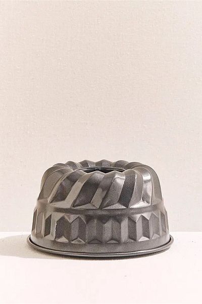 Paşabahçe -18 cm Cap Mini Cake Mold, Carbon Steel and Airfryer Compatible