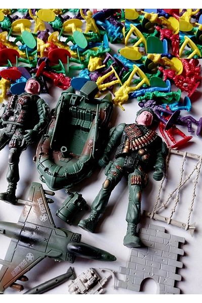 OYUNCAKSAHİLİ Soldier Strategy Game Set 80 Pieces 2 Packs Commando Airplane Canoe Fence Flag Walkie-talkie Toys