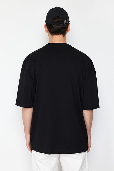 Trendyol Collection Αυτοκίνητο εμπριμέ μαύρο βαμβακερό μπλουζάκι - TMNSS25TS00159