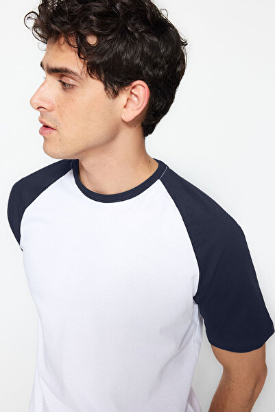 Trendyol Collection Μπλουζάκι Indigo με κανονική εφαρμογή κοντομάνικο TMNSS20TS0182