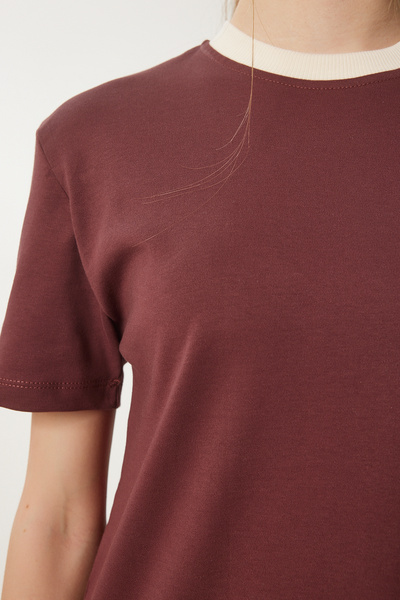 Happiness İstanbul Γυναικείο Πλεκτό Βαμβακερό Μπλουζάκι σε Καφέ Χρώμα Αντίθεσης CR00472