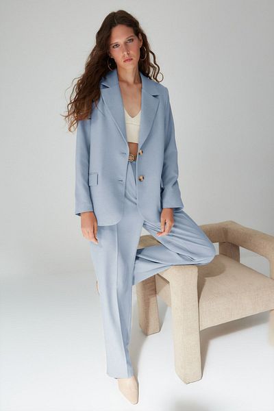 Trendyol Collection Hellblaue, gewebte Blazerjacke mit regulärem Futter in limitierter Auflage TWOAW23BC00132