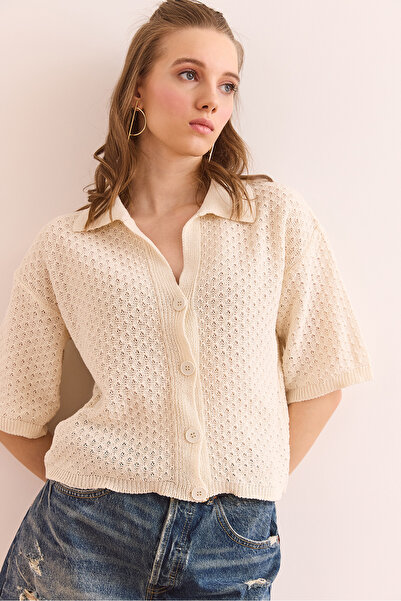 Olalook Γυναικεία βαμβακερή μπλούζα με κουμπιά εκρού BLZ- 19002900