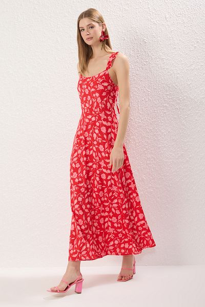 Trendyol Collection Rotes, florales A-Linien-Maxikleid aus gewebter Viskose mit Rückendetail TWOSS25EL00725