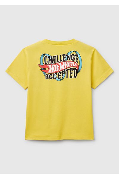 United Colors of Benetton تي شيرت للأولاد باللون الأصفر مطبوع عليه شعار Hot Wheels