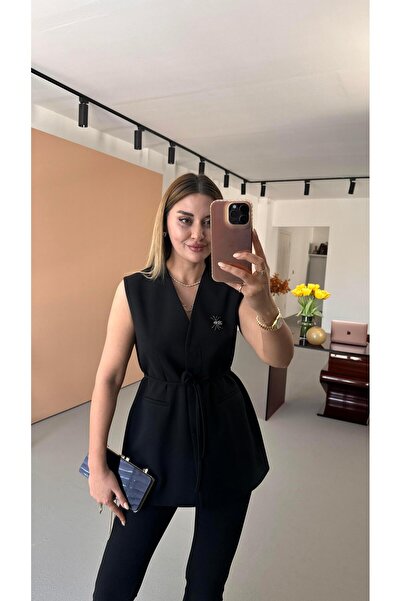 Sezgi Tekin Μαύρο γιλέκο με λεπτομέρεια κορδέλας και κορδόνια