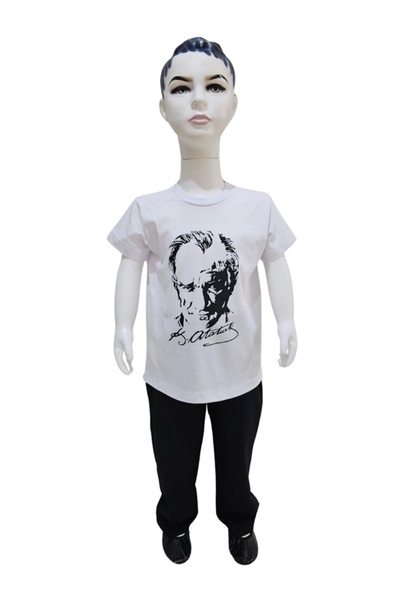 Kostüm Sarayı Ataturk Štampano Bela majica i crne pantalone set