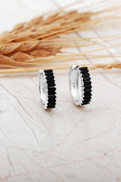 Sümer Telkari Baget Oniks Taşlı Rodyumlu 1,3 Cm Gümüş Halka Küpe 7308